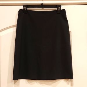 Bloomingdales & Tahari Black Skirt size 4